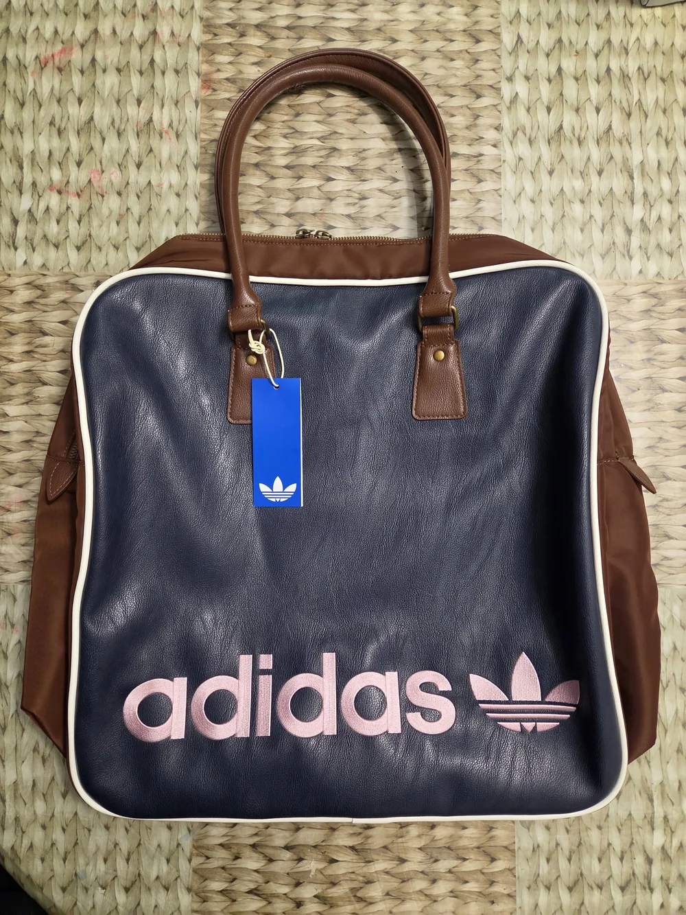 adidas Originals UNISEX TOTE Bag JY9880